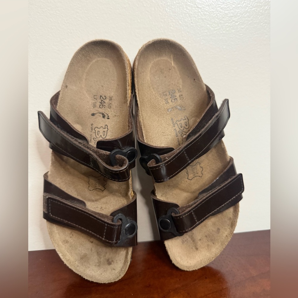 Birki’s Birkenstock Brown Double Strap Sandals in size 7 women’s